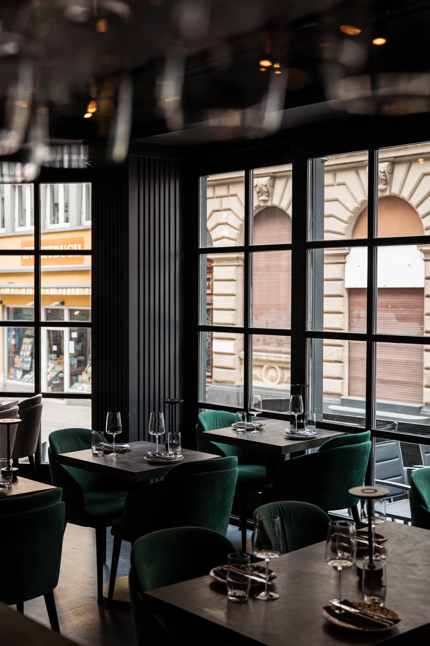 Fuenfneunzwei-modern-italian-galerie-bild-4 ambiente restaurant